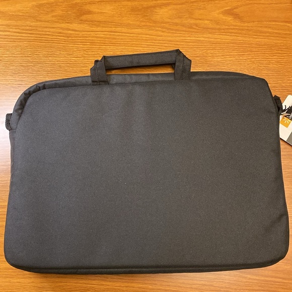 NWOT Case Logic 15.6 Soft Shell Laptop Case Black - Picture 3 of 5